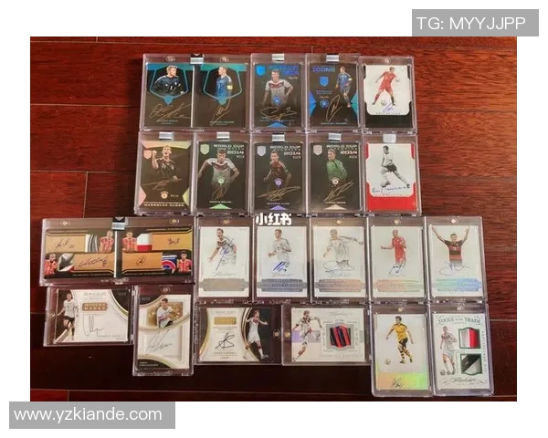 帕尼尼足球球星卡手提箱限量版收藏品展示独特魅力 帕尼尼足球球星卡手提箱限量版收藏品展示独特魅力