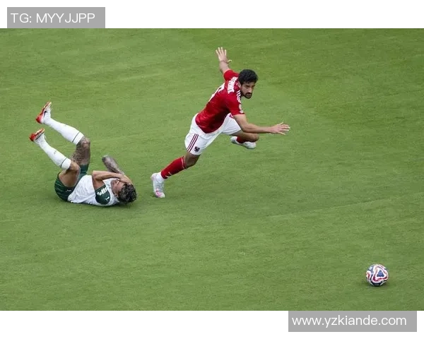 足球场上的搞笑球星:那些令人捧腹的奇葩时刻与经典梗故事 足球场上的搞笑球星:那些令人捧腹的奇葩时刻与经典梗故事