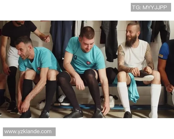 足球球星更衣室瞬间：幕后故事与队伍凝聚力的真实写照